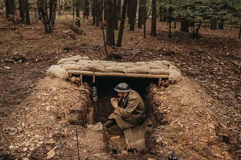 Building dugout survival shelter - Bushcraft log roof, sandbags | ww2 style
