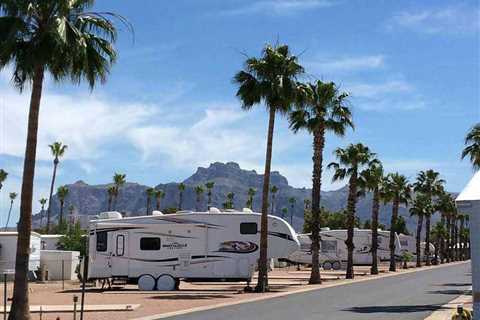 Weaver’s Needle RV Resort Leads Travelers to Arizona Adventure