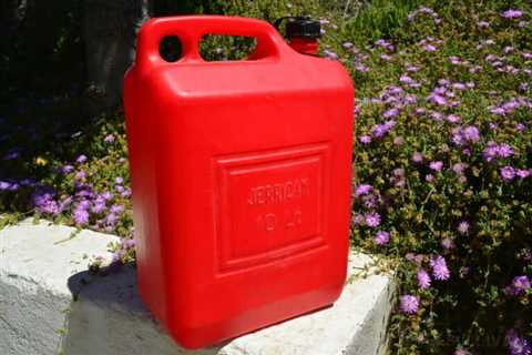 Seven 100% Safe Containers to Hold Your Gas Stockpile